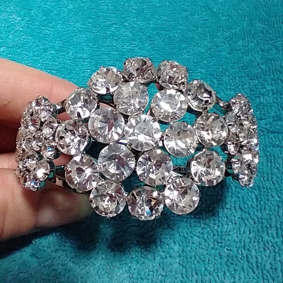 Elegant Silvertone Crystal Hinged Clamper Bracelet Large And Gorgeous! Vintage - Picture 1 of 7